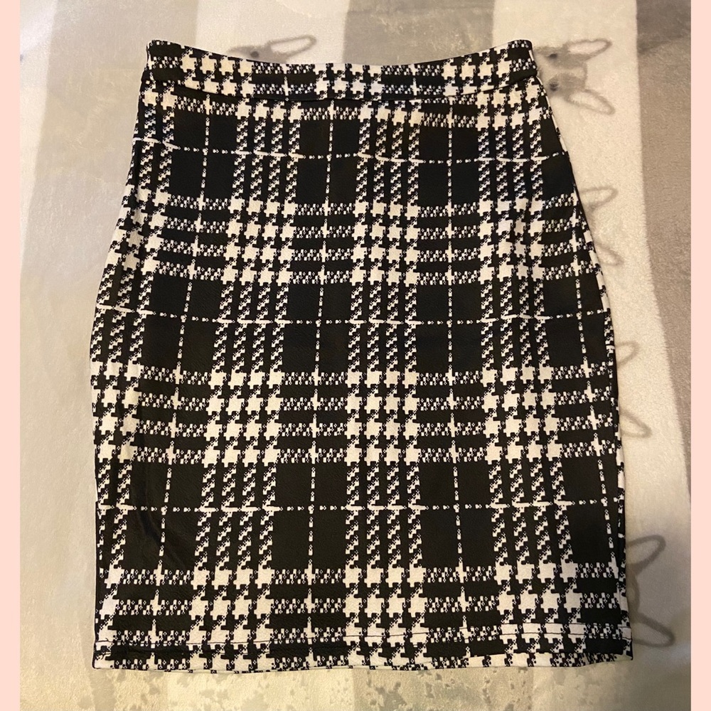 Checkered Mid-length Bodycon Skirt 🖤